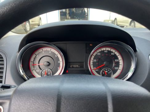 Used 2019 Dodge Grand Caravan SE image 19