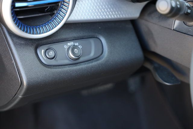 Used 2025 Chevrolet Trax LS w/ LS Convenience Package FWD image 25