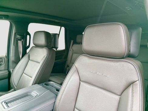 Certified 2024 GMC Yukon Denali w/ Denali Reserve Package AWD/4WD image 13