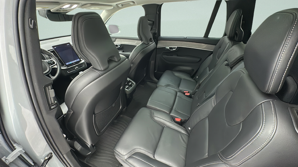Used 2026 Volvo XC90 B6 Ultra AWD/4WD image 9