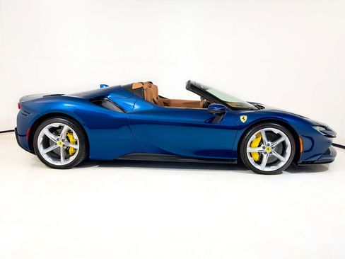 Certified 2022 Ferrari SF90 Spider AWD/4WD image 3