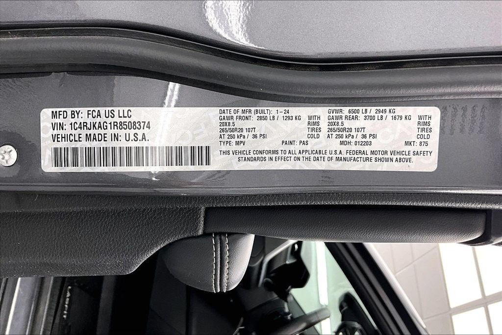 Used 2024 Jeep Grand Cherokee L Laredo AWD/4WD image 36