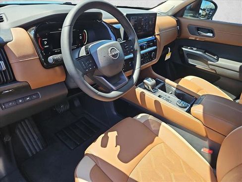 New 2026 Nissan Pathfinder Platinum w/ Cargo Package AWD/4WD image 3