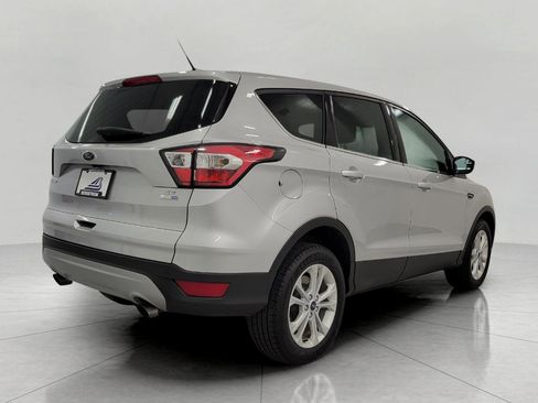 Used 2017 Ford Escape SE w/ SE Cold Weather Package AWD/4WD image 19