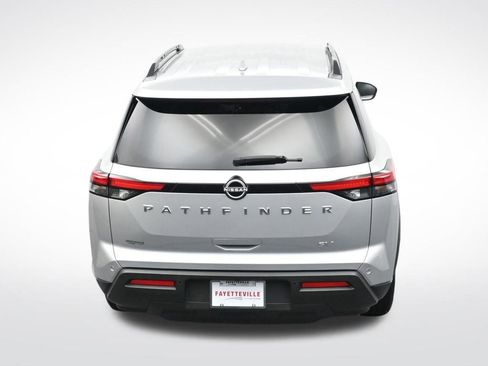 Used 2024 Nissan Pathfinder SV image 27