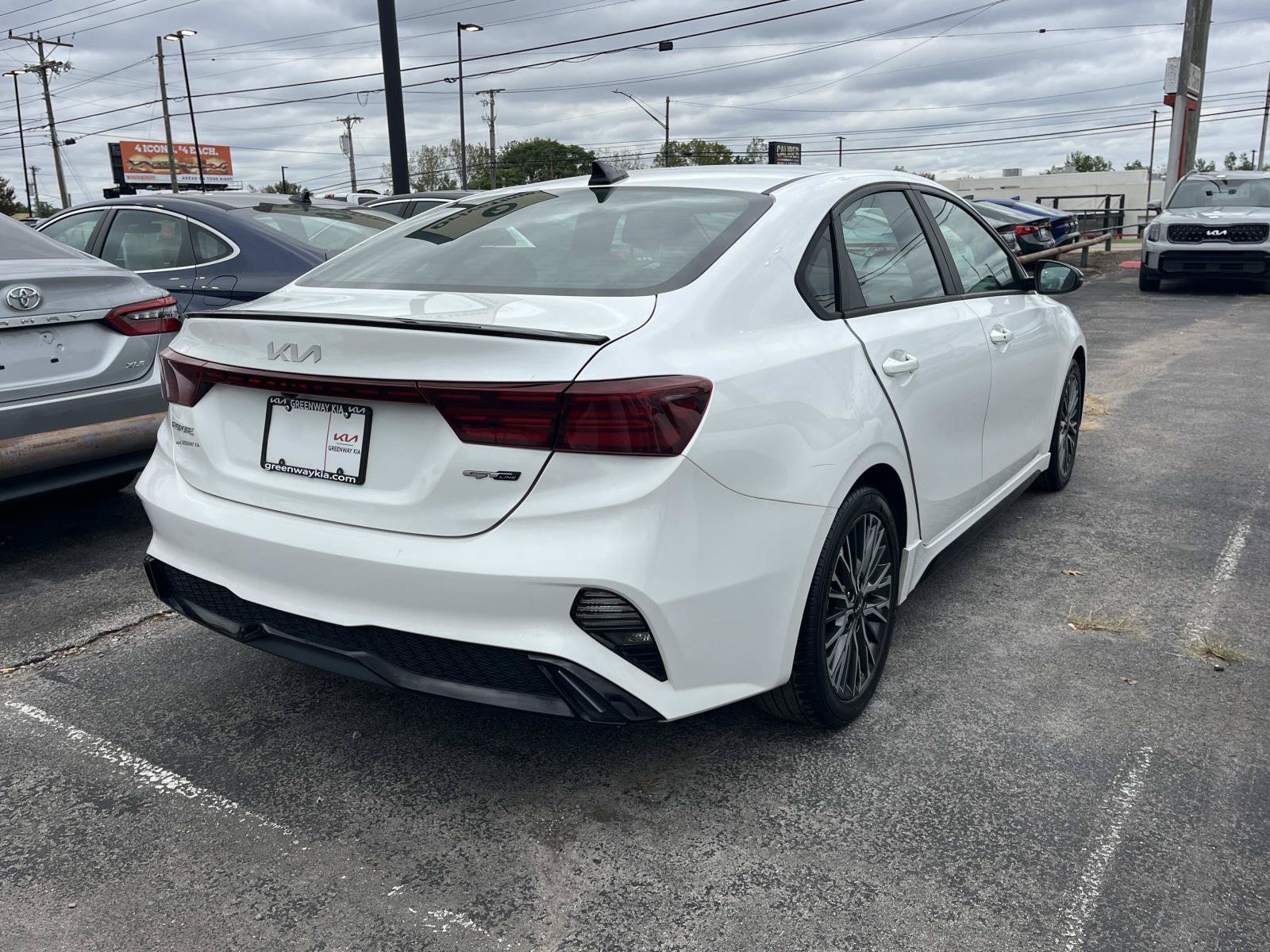 Used 2022 Kia Forte GT-Line FWD image 6