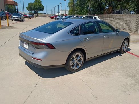Used 2025 Honda Accord LX image 7