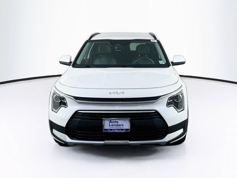 Used 2023 Kia Niro EX FWD image 2