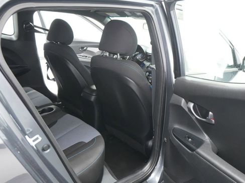 Used 2019 Hyundai Veloster 2.0 FWD image 22