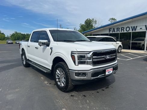 Used 2025 Ford F150 Lariat w/ Equipment Group 501A Mid AWD/4WD image 4
