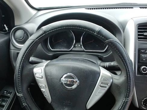 Used 2017 Nissan Versa SV image 13