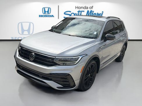 Used 2022 Volkswagen Tiguan SE R-Line FWD image 3