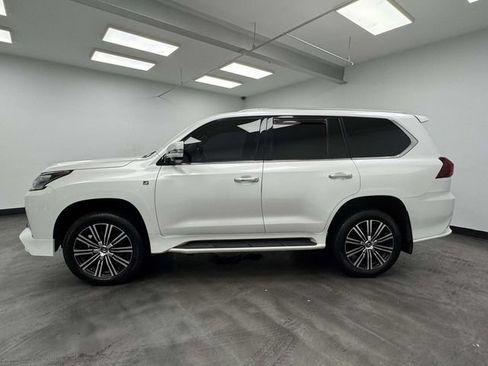 Used 2019 Lexus LX 570 4WD w/ Luxury Package image 11