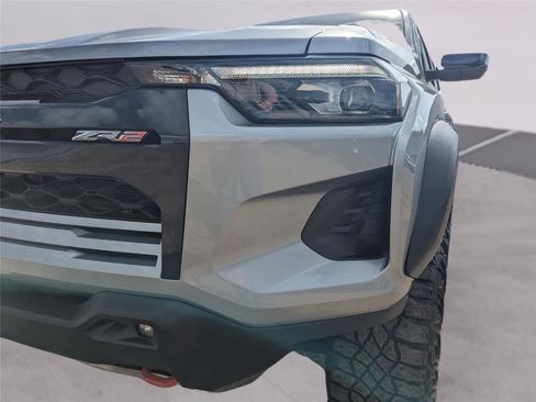 Used 2023 Chevrolet Colorado ZR2 w/ ZR2 Convenience Package III image 9