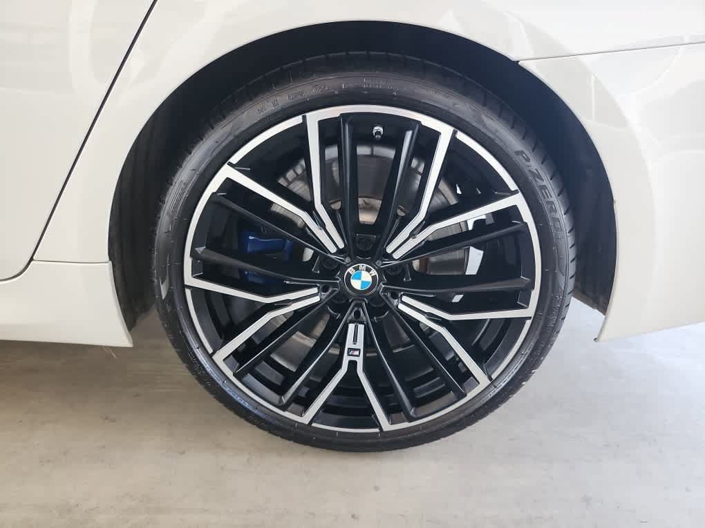 Used 2021 BMW 540i w/ M Sport Package RWD image 10