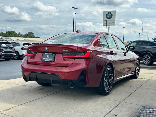 Used 2025 BMW 330i xDrive Sedan w/ M Sport Package AWD/4WD image 9