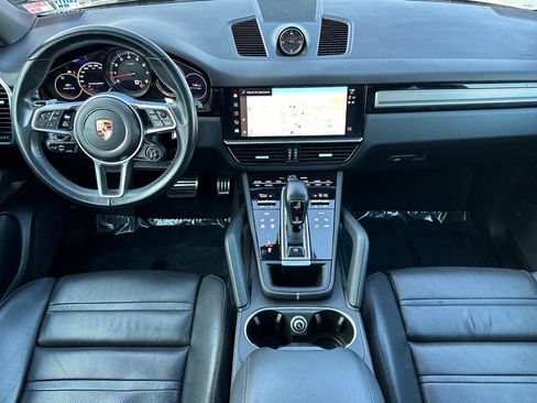 Used 2023 Porsche Cayenne S image 12