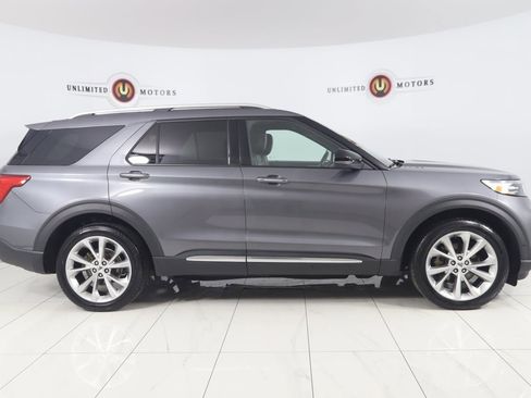 Used 2021 Ford Explorer Platinum w/ Equipment Group 601A image 2