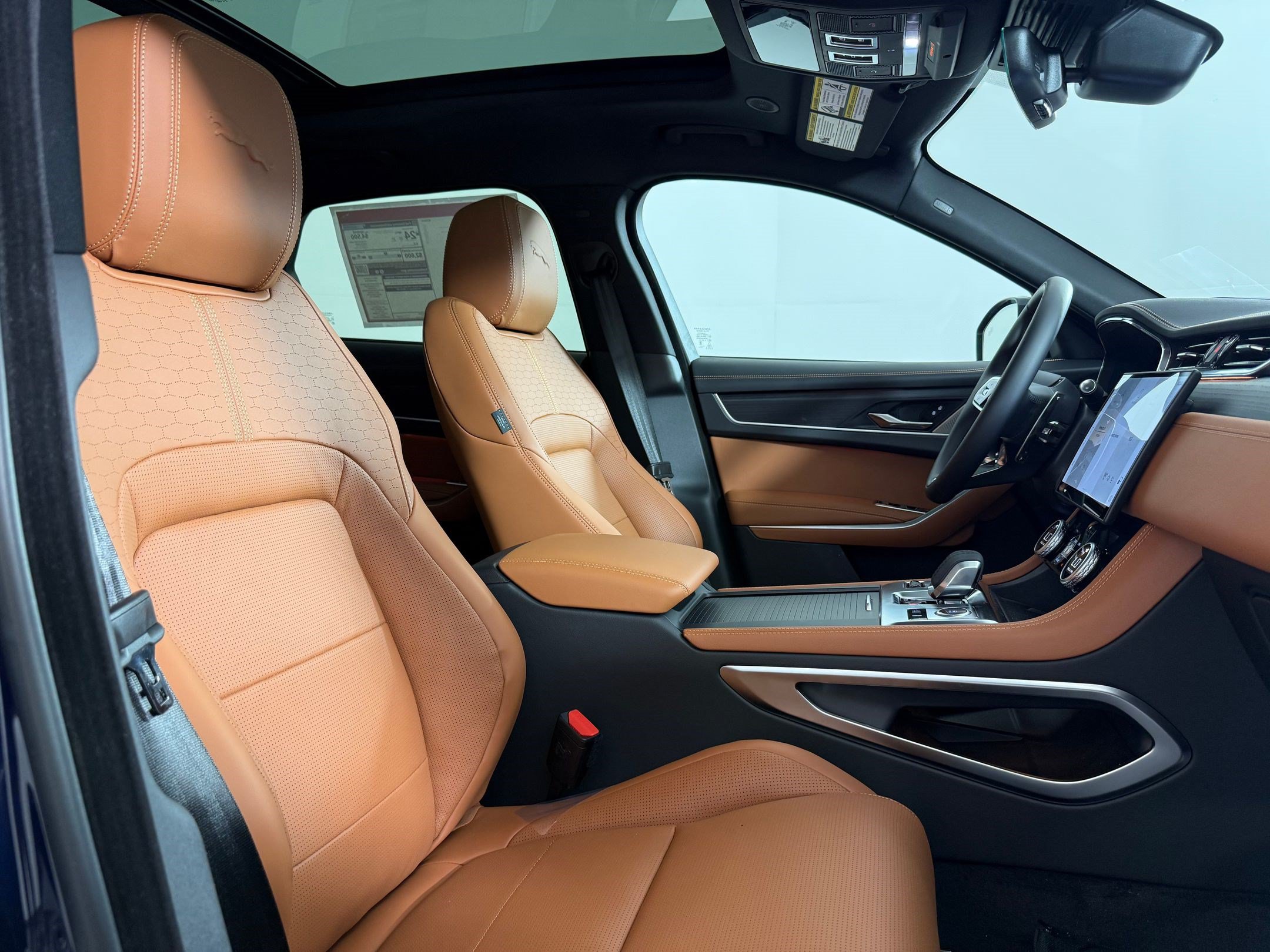 New 2026 Jaguar F-PACE R-Dynamic S AWD/4WD image 25