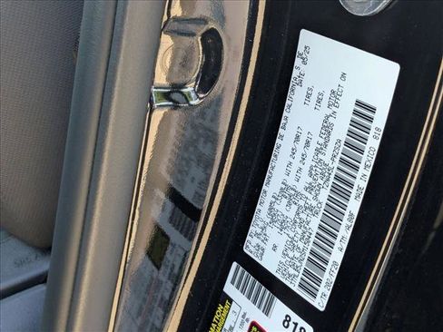 Used 2025 Toyota Tacoma SR5 AWD/4WD image 17