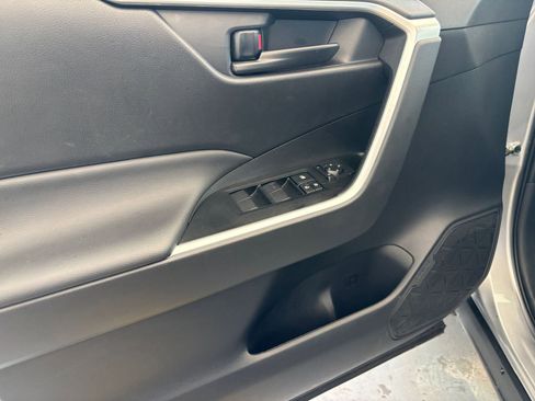 Used 2025 Toyota RAV4 LE image 20