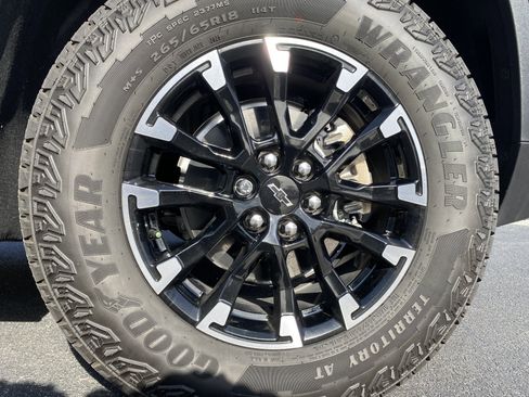 Used 2026 Chevrolet Traverse Z71 w/ Driver Confidence Package image 41