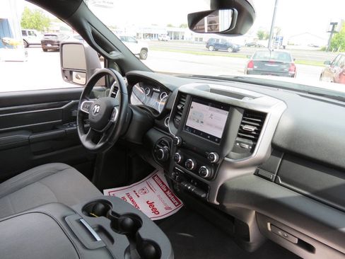 Used 2024 RAM 2500 Big Horn w/ Bed Utility Group image 9