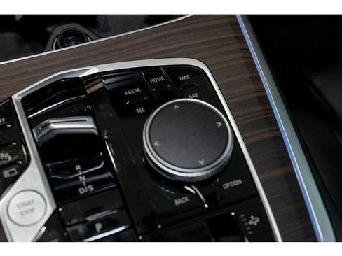 New 2026 BMW X5 xDrive50e w/ Premium Package image 64