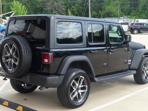 Used 2018 Jeep Wrangler Unlimited Sport AWD/4WD image 5