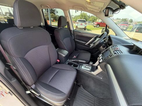 Used 2017 Subaru Forester 2.5i w/ Alloy Wheel Package AWD/4WD image 15
