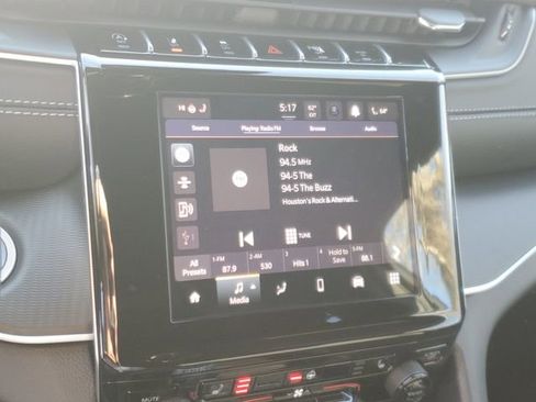 New 2025 Jeep Grand Cherokee L Altitude image 24