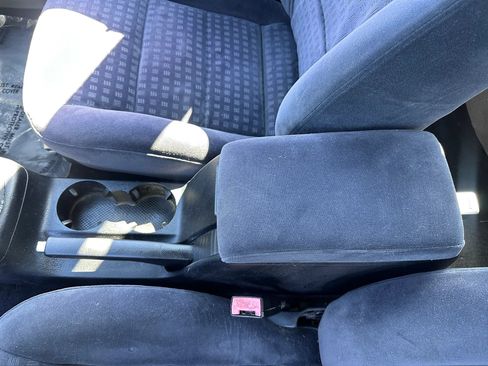 Used 2003 Volkswagen Passat GL FWD image 32