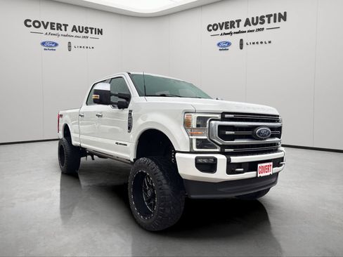 Used 2022 Ford F250 Platinum w/ FX4 Off-Road Package AWD/4WD image 6