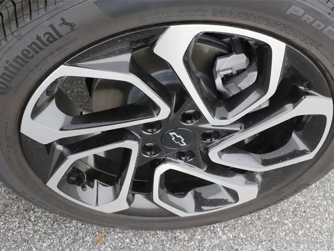 Used 2025 Chevrolet Trax RS w/ Driver Confidence Package image 29