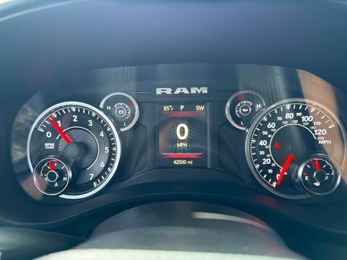 Used 2021 RAM 1500 Lone Star AWD/4WD image 32