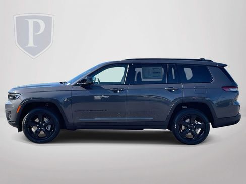 New 2025 Jeep Grand Cherokee L Altitude image 5