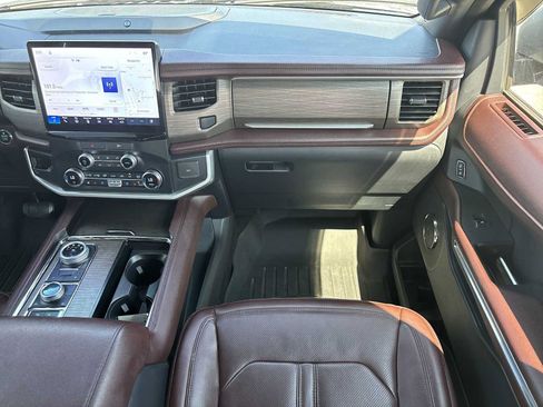 Used 2022 Ford Expedition Limited AWD/4WD image 30