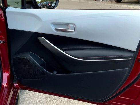 Used 2025 Toyota Corolla SE image 21