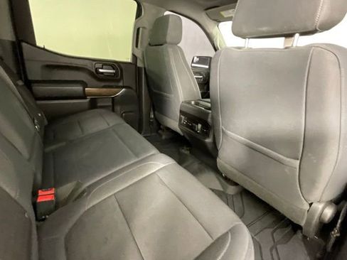 Used 2019 Chevrolet Silverado 1500 LT Trail Boss AWD/4WD image 16