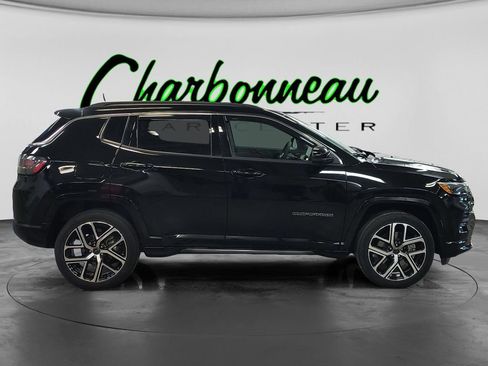 Used 2025 Jeep Compass Limited w/ Elite Group AWD/4WD image 6