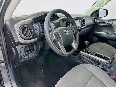 Used 2019 Toyota Tacoma SR5 image 9
