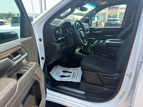 Used 2026 Chevrolet Silverado 2500 LT AWD/4WD image 11