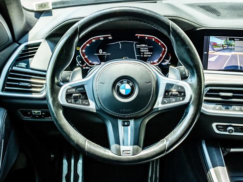 Used 2022 BMW X5 sDrive40i w/ M Sport Package RWD image 16