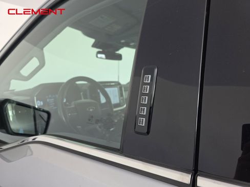 Used 2023 Ford F150 Lariat w/ Equipment Group 502A High image 8