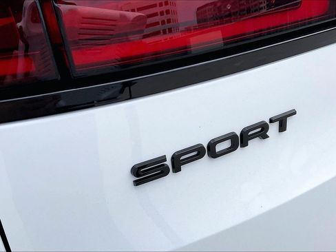 New 2026 Land Rover Range Rover Sport Dynamic SE AWD/4WD image 9