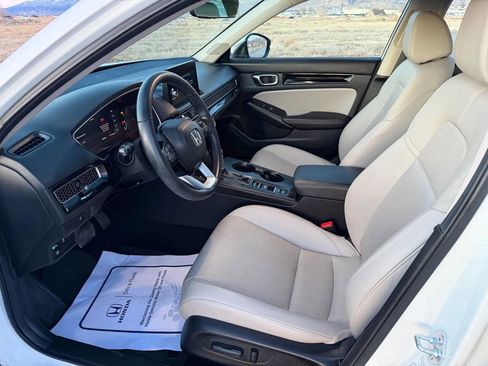 Used 2024 Honda Civic Touring image 12