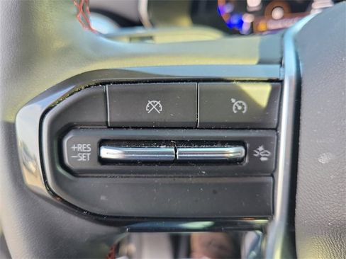 Used 2024 Chevrolet Colorado Z71 w/ Z71 Convenience Package 2 image 19