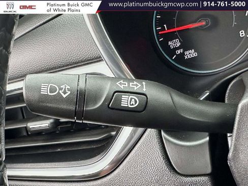 Used 2021 Chevrolet Equinox LT image 31