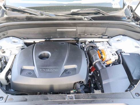 Used 2024 Volvo XC90 T8 Plus AWD/4WD image 31