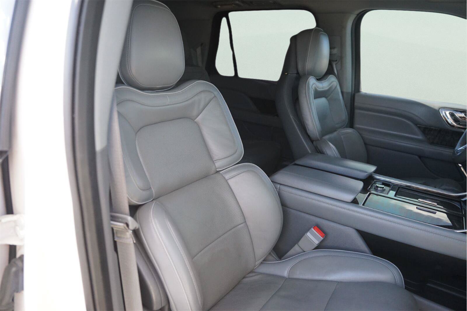 Used 2019 Lincoln Navigator L Select w/ Technology Package RWD image 22